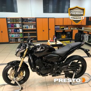 Imagem do serviço da Phoenix Full Detail em uma moto